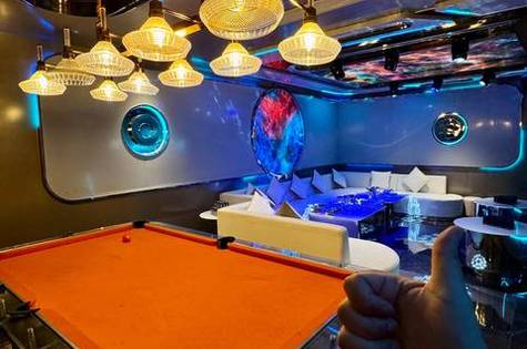 贵阳夜总会招聘,贵阳商务夜场,急招礼仪模特薪资住宿超诱人