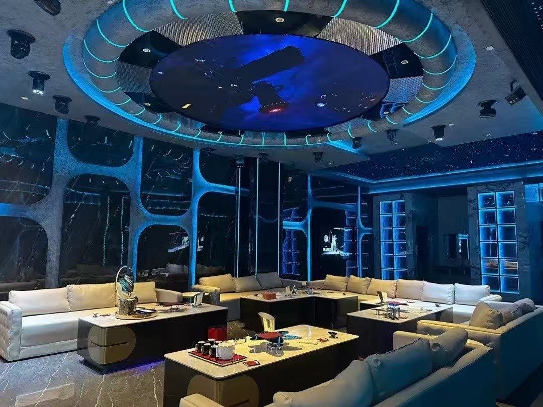 北京夜总会现正招募年轻女性，圆您梦想职业生涯!
